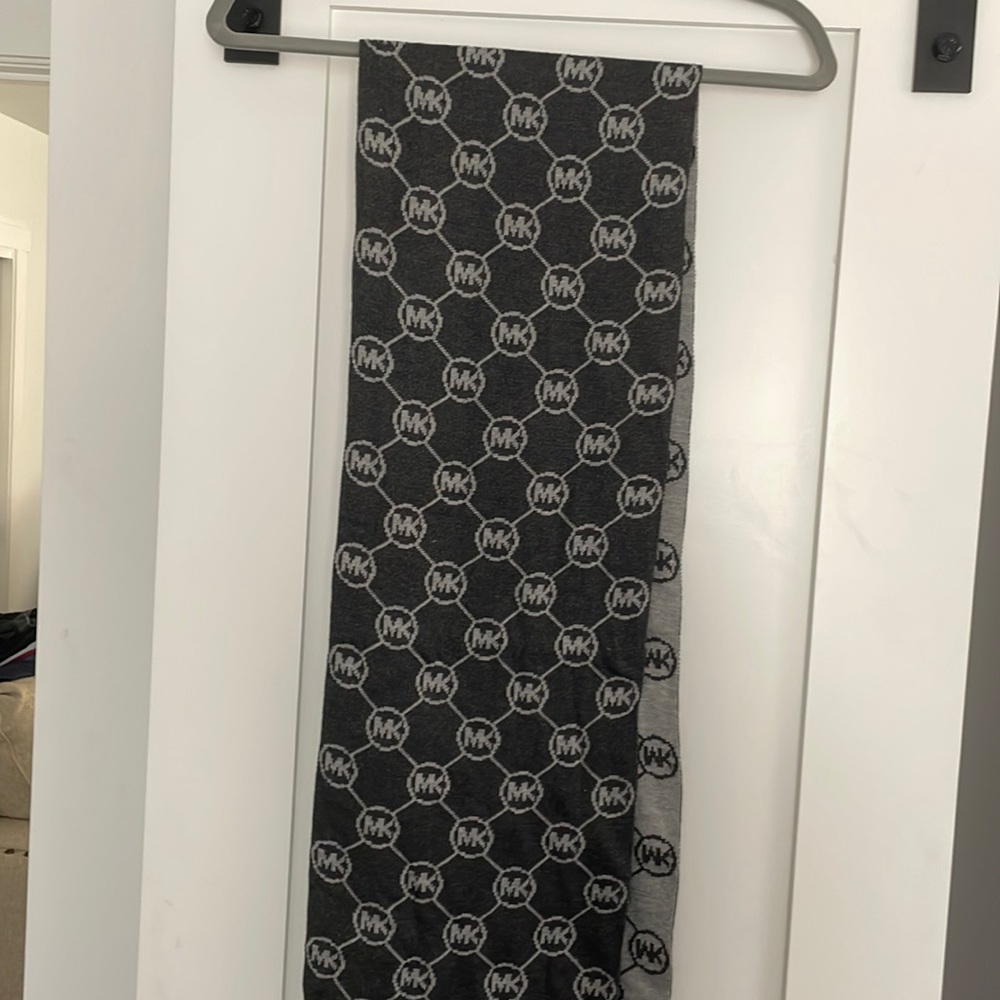 Michael Kors scarf
